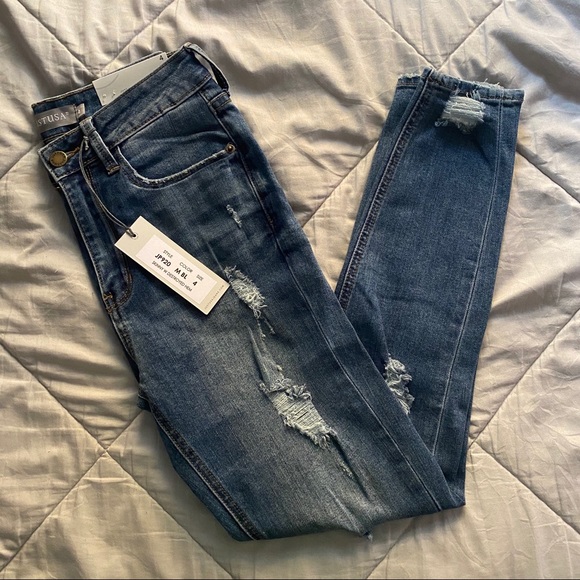❌SOLD‼️ NWT Distressed Skinny Jeans - Picture 3 of 4